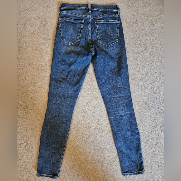 EUC Gap True Skinny High Rise Jeans size 26/2R - Picture 2 of 5